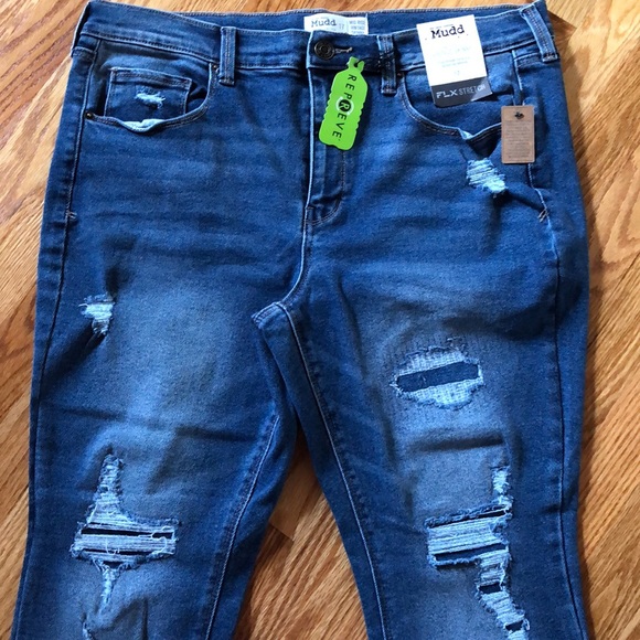 1 LEFT💋 NWT MUDD MID-RISE CROPPED SKINNY JEANS 15 - Picture 2 of 7